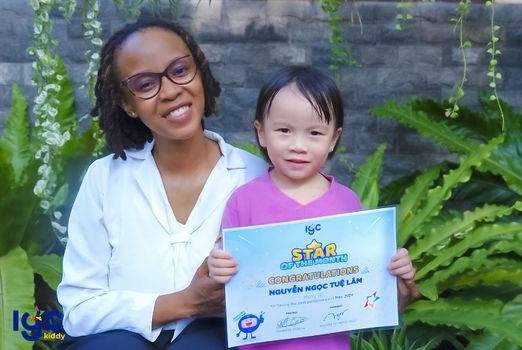 STAR OF THE MONTH – NGÔI SAO CỦA THÁNG