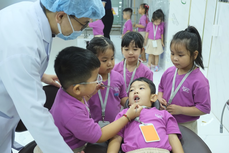DÃ NGOẠI PHÒNG KHÁM NHA KHOA - TRẢI NGHIỆM HỌC TẬP TẠI TRƯỜNG MẦM NON IGC KIDDY BÌNH DƯƠNG