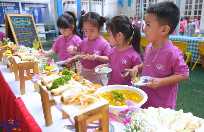 BUFFET THÁNG 11 ĐỦ ĐẦY SẮC HƯƠNG TẠI TRƯỜNG MẦM NON IGC BÌNH DƯƠNG