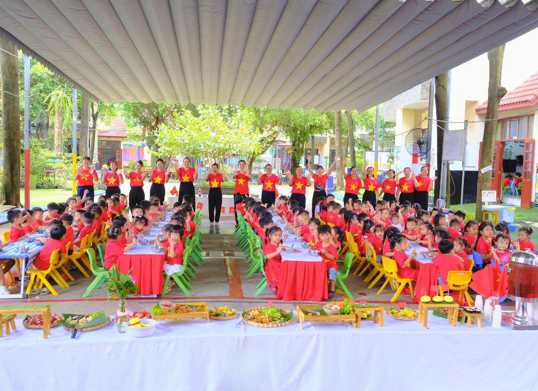 Đội ngũ giáo viên yêu trẻ, vững chuyên môn