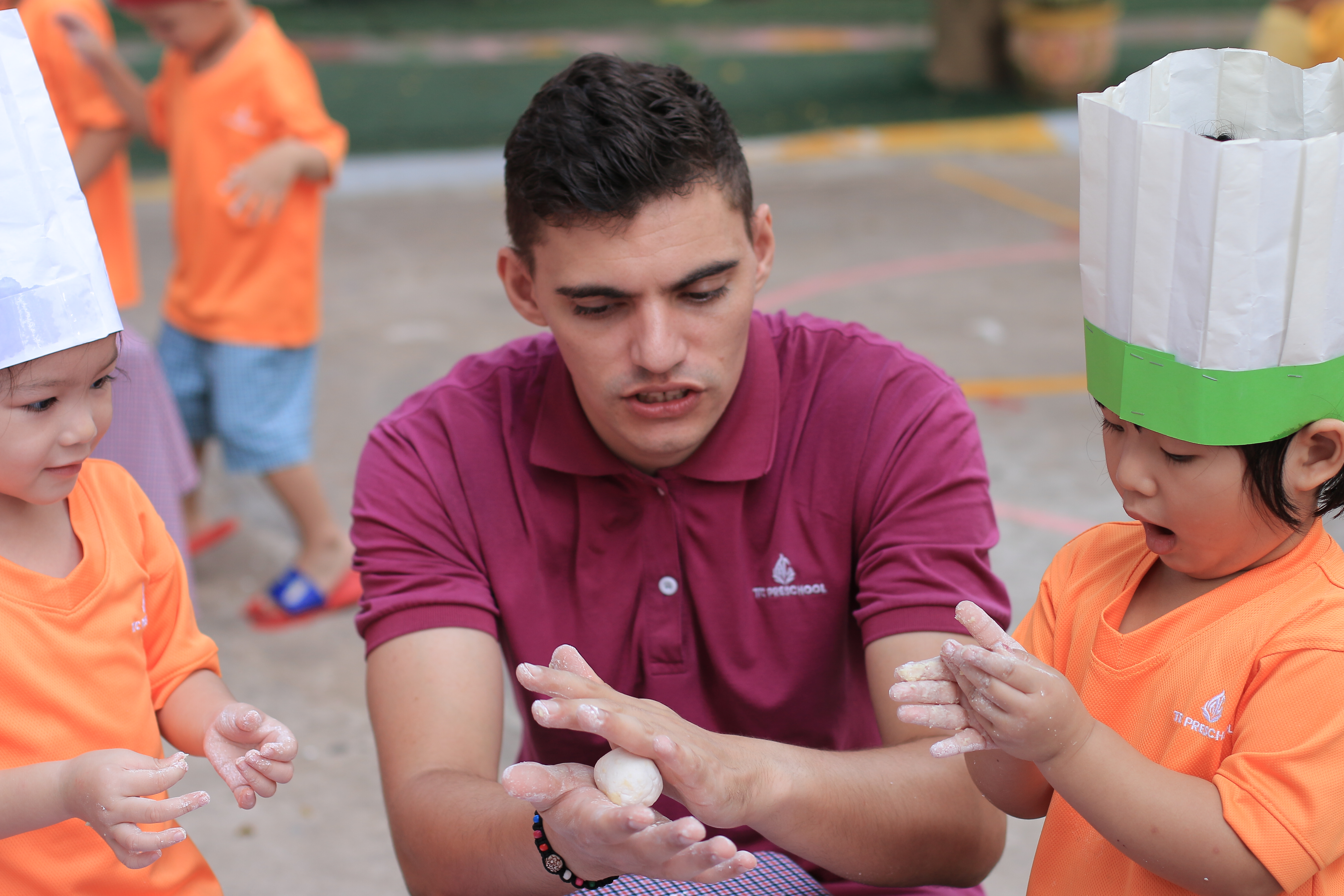 Chương trình chính khóa (song ngữ)