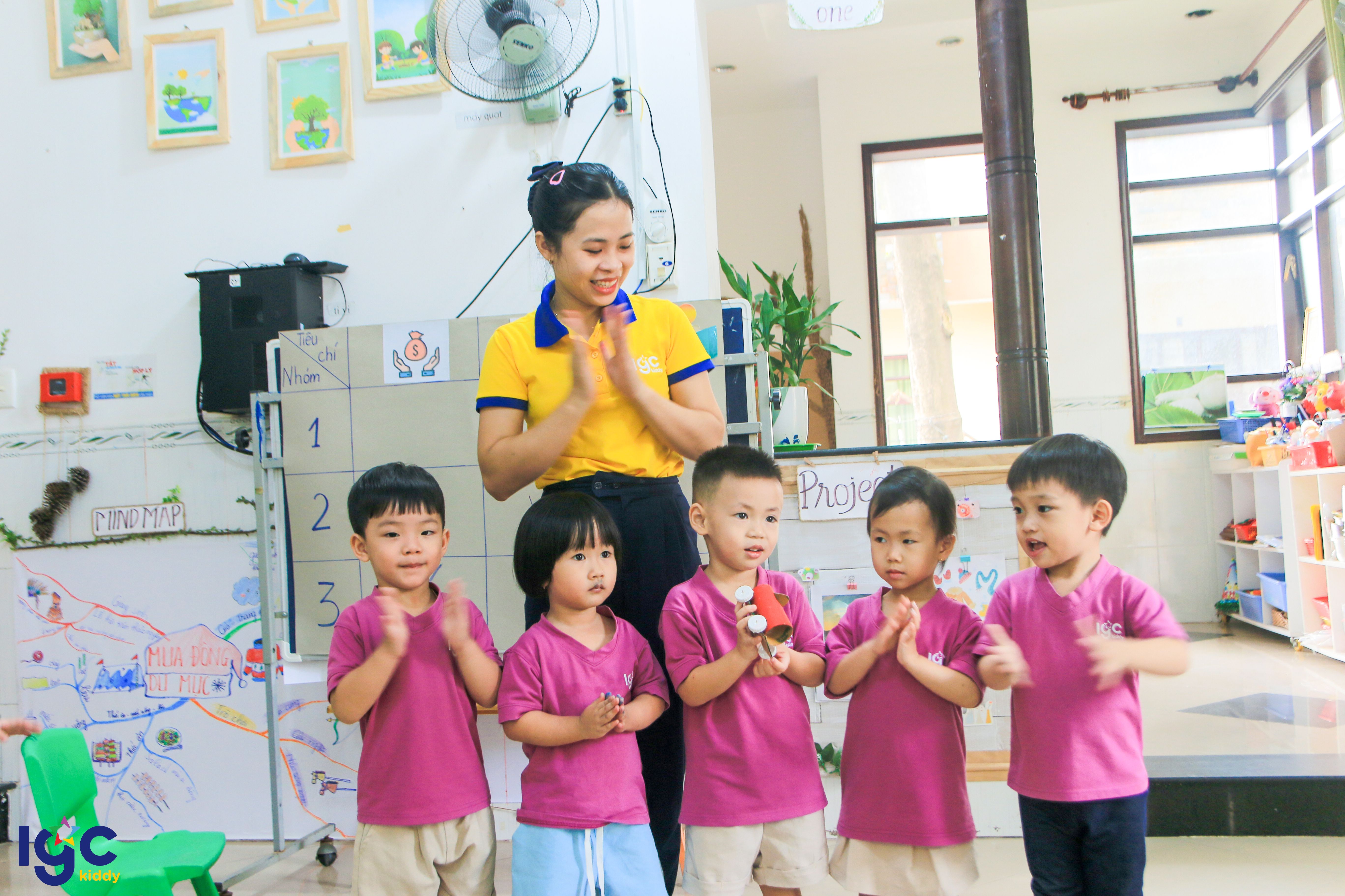 STEAM “CHẾ TẠO Ô TÔ CHẠY BẰNG BONG BÓNG”