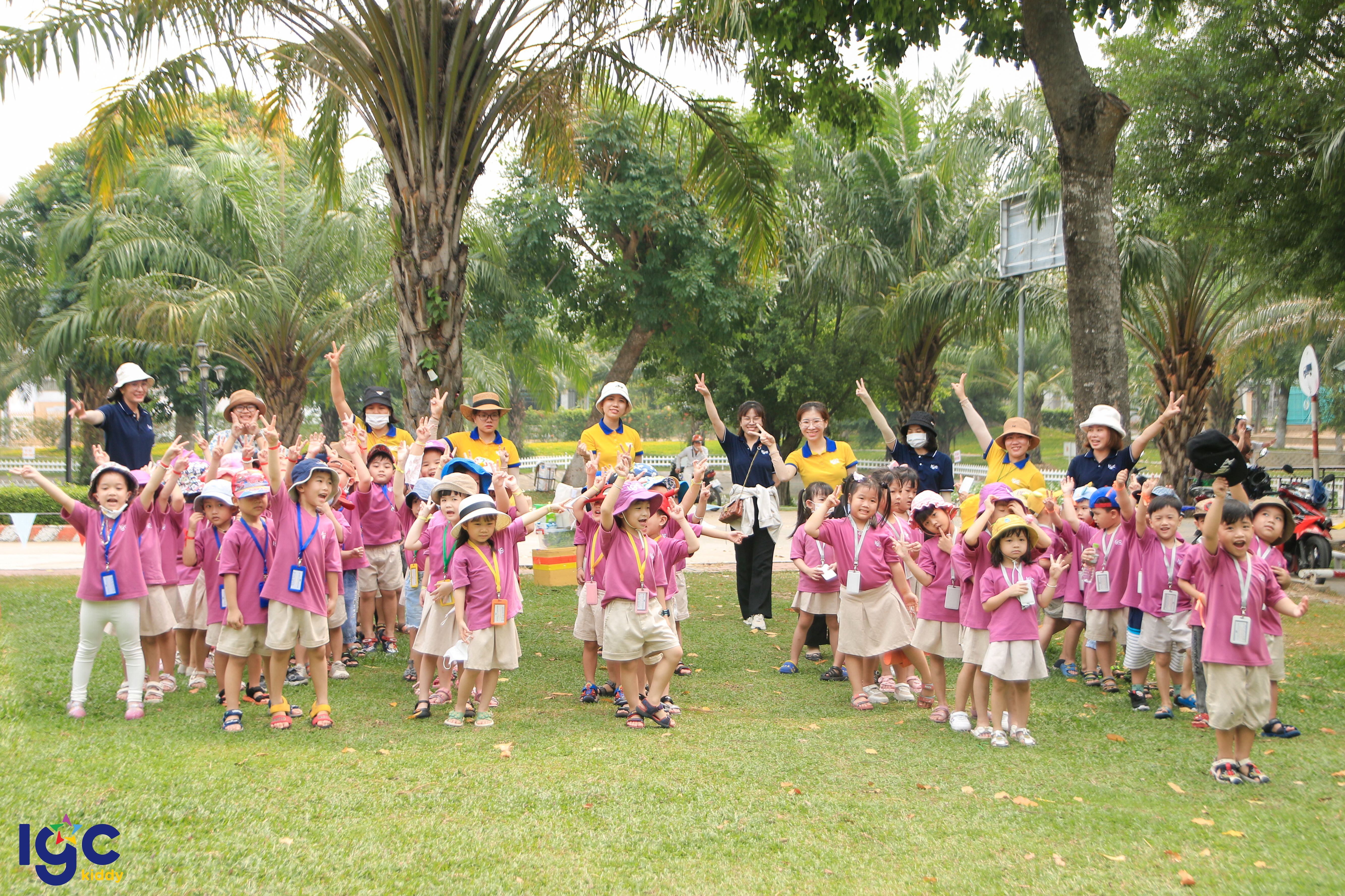 DÃ NGOẠI VUI CHƠI TẠI CÔNG VIÊN HIỆP THÀNH