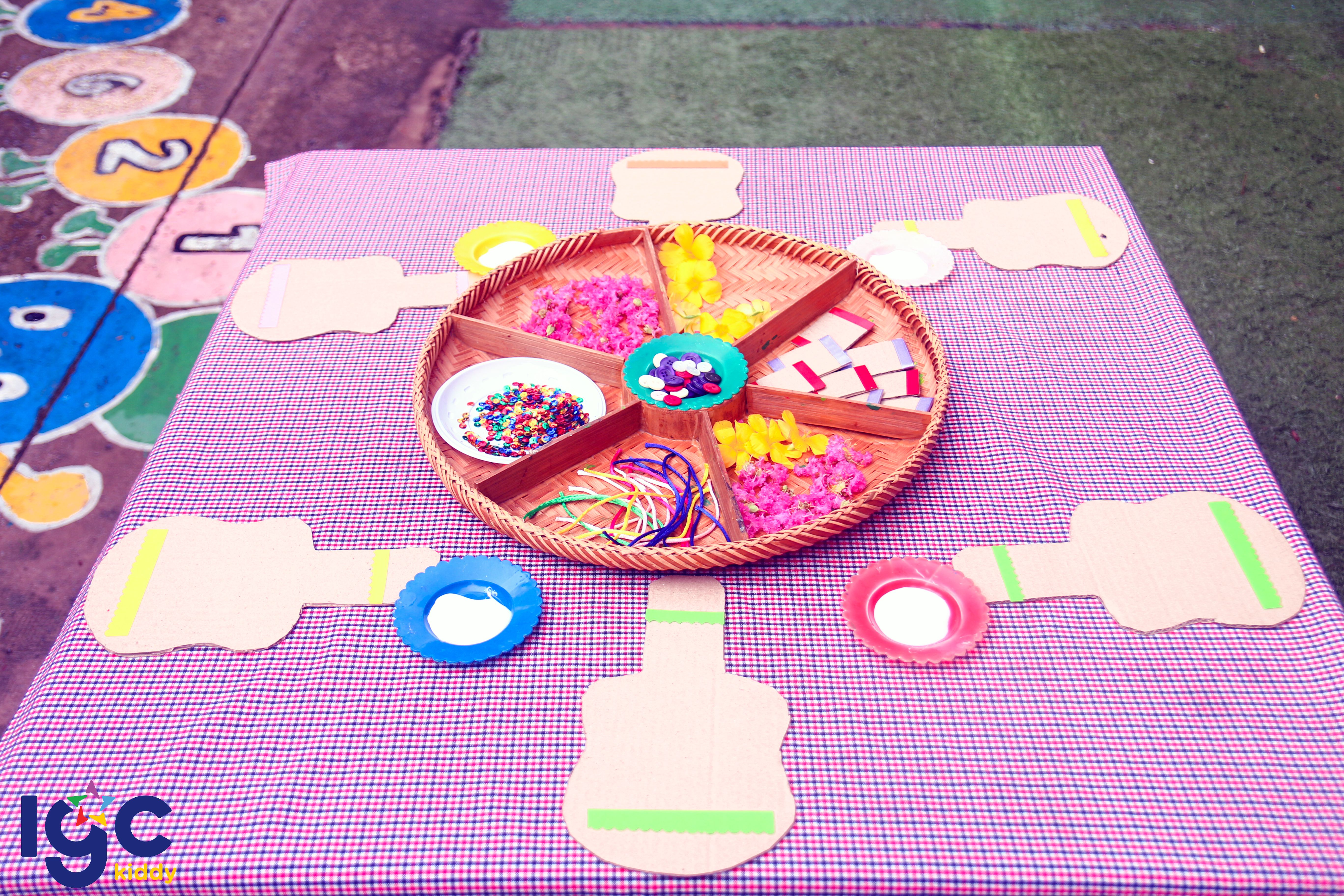 TRƯỜNG MẦM NON IGC BÌNH DƯƠNG_LÀM DỤNG CỤ ÂM NHẠC TỪ NGUYÊN LIỆU MỞ