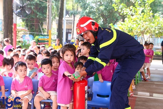 DIỄN TẬP PHÒNG CHÁY CHỮA CHÁY