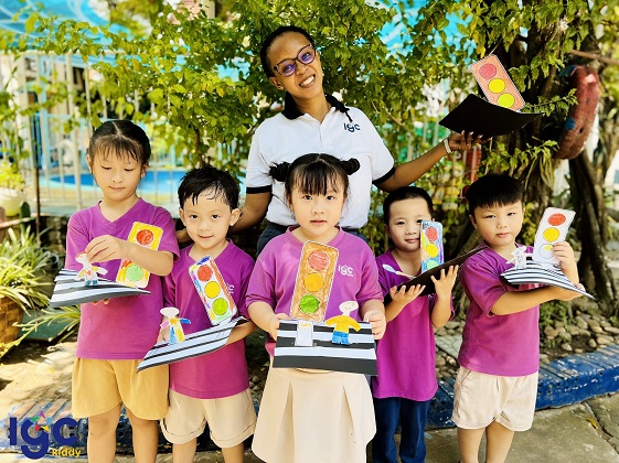 ELITE ENGLISH PROGRAM_MY TRAFFIC LIGHTS