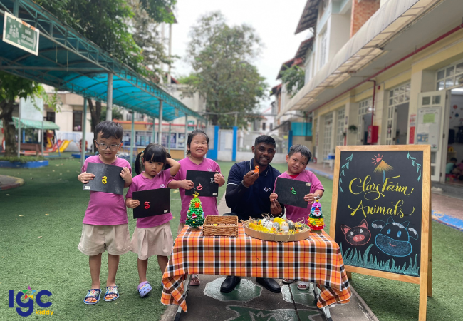 TRƯỜNG MẦM NON SONG NGỮ IGC BÌNH DƯƠNG -  BUỔI HỌC TIẾNG ANH TẠO HÌNH VỚI GIÁO VIÊN NƯỚC NGOÀI