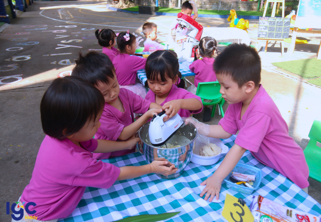 CHƯƠNG TRÌNH GIÁO DỤC STEAM CHO TRẺ MẦM NON TẠI IGC BÌNH DƯƠNG: LÀM BÁNH MÌ CẦU VỒNG